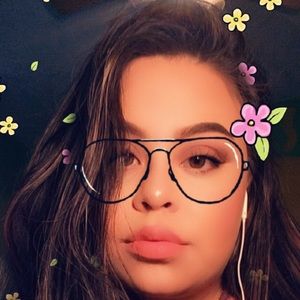 Meet your Posher, Alejandra